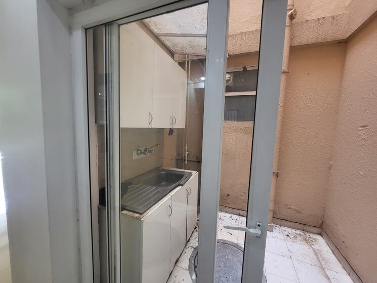 Kitchen, emaar-mgf-emerald-hills 4 Bedroom 1750 Sq.Ft. Builder Floor In Sector 65 Gurgaon 8809209