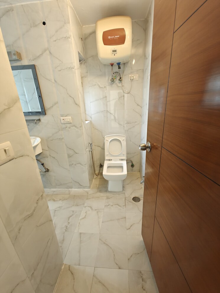 Master Bedroom, anant-raj-hauz-khas-apartment 3 Bedroom 200 Sq.Yd. Apartment In Hauz Khas Delhi 8809215