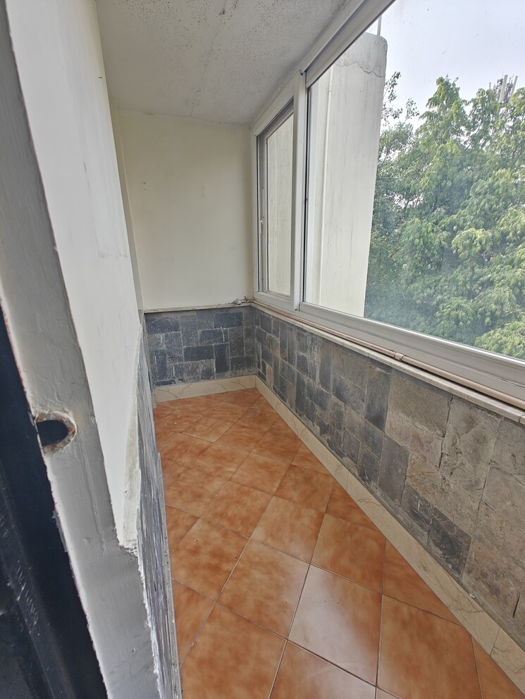 Balcony, anant-raj-hauz-khas-apartment 3 Bedroom 200 Sq.Yd. Apartment In Hauz Khas Delhi 8809215