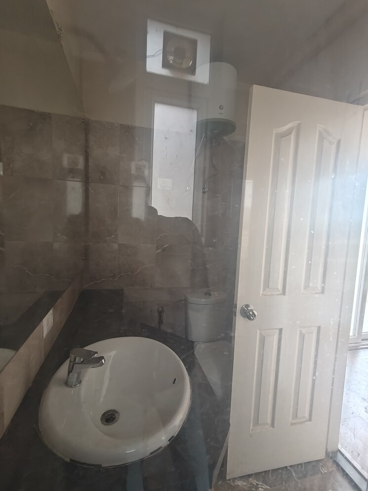 Bathroom, central-park-cerise-suites 3 Bedroom 1450 Sq.Ft. Builder Floor In Sohna Sector 33 Gurgaon 8809214