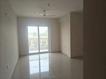 Room in 3 BHK Builder Floor at Central Park Cerise Suites, Sohna Sector 33 – for Rent