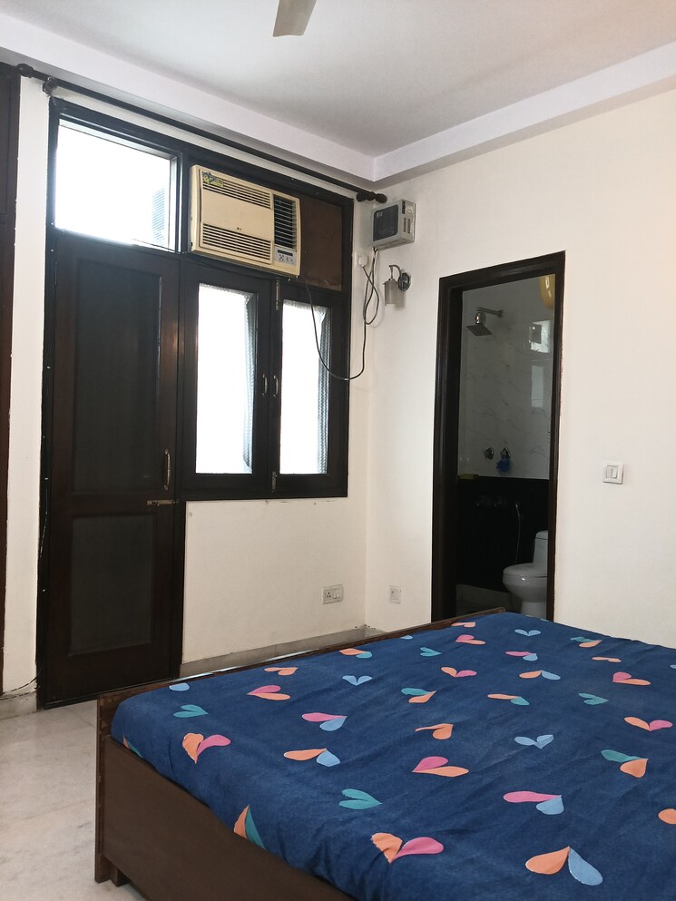 Bedroom, east of kailash 2 Bedroom 1300 Sq.Ft. Builder Floor In East Of Kailash Delhi 8809221
