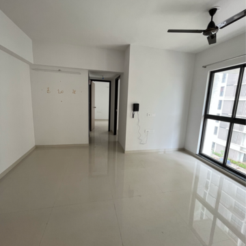 Room in 1.5 BHK Apartment at Lodha Palava Fresca C And D, Taloja Bypass Road – for Rent