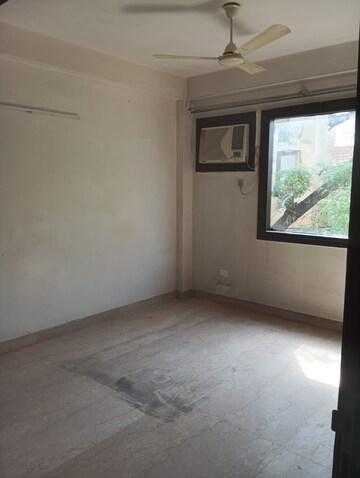 Room in 3 BHK Builder Floor at East Of Kailash – for Rent