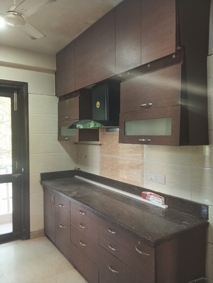 Kitchen, east of kailash 3 Bedroom 1800 Sq.Ft. Builder Floor In East Of Kailash Delhi 8809224