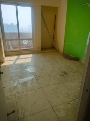 Room in 3 BHK Apartment at Value Meadows Vista, Raj Nagar Extension – for Sale