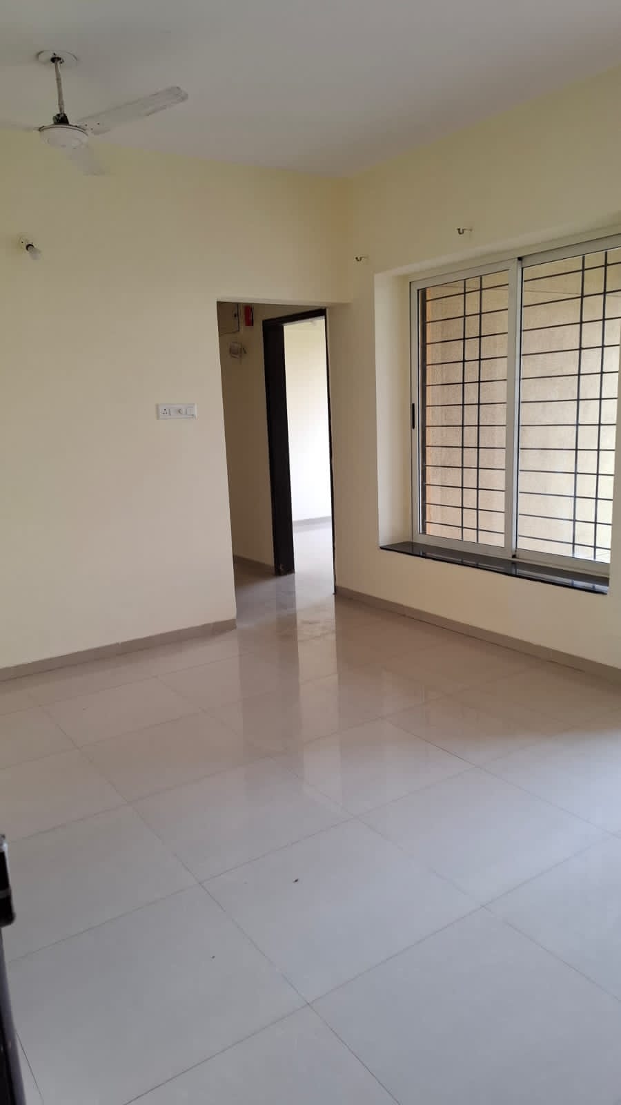 2 BHK + Servant Room Apartment For Sale in BA Vermont