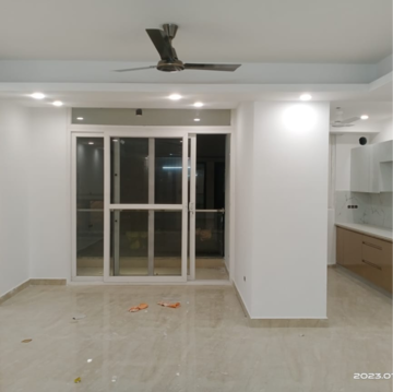 Room in 3 BHK Builder Floor at Vasant Kunj – for Rent
