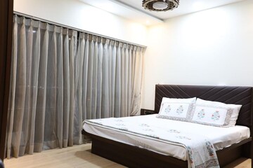 Bedroom in 3 BHK Apartment at Tulip CHS Andheri West, Andheri West – for Rent