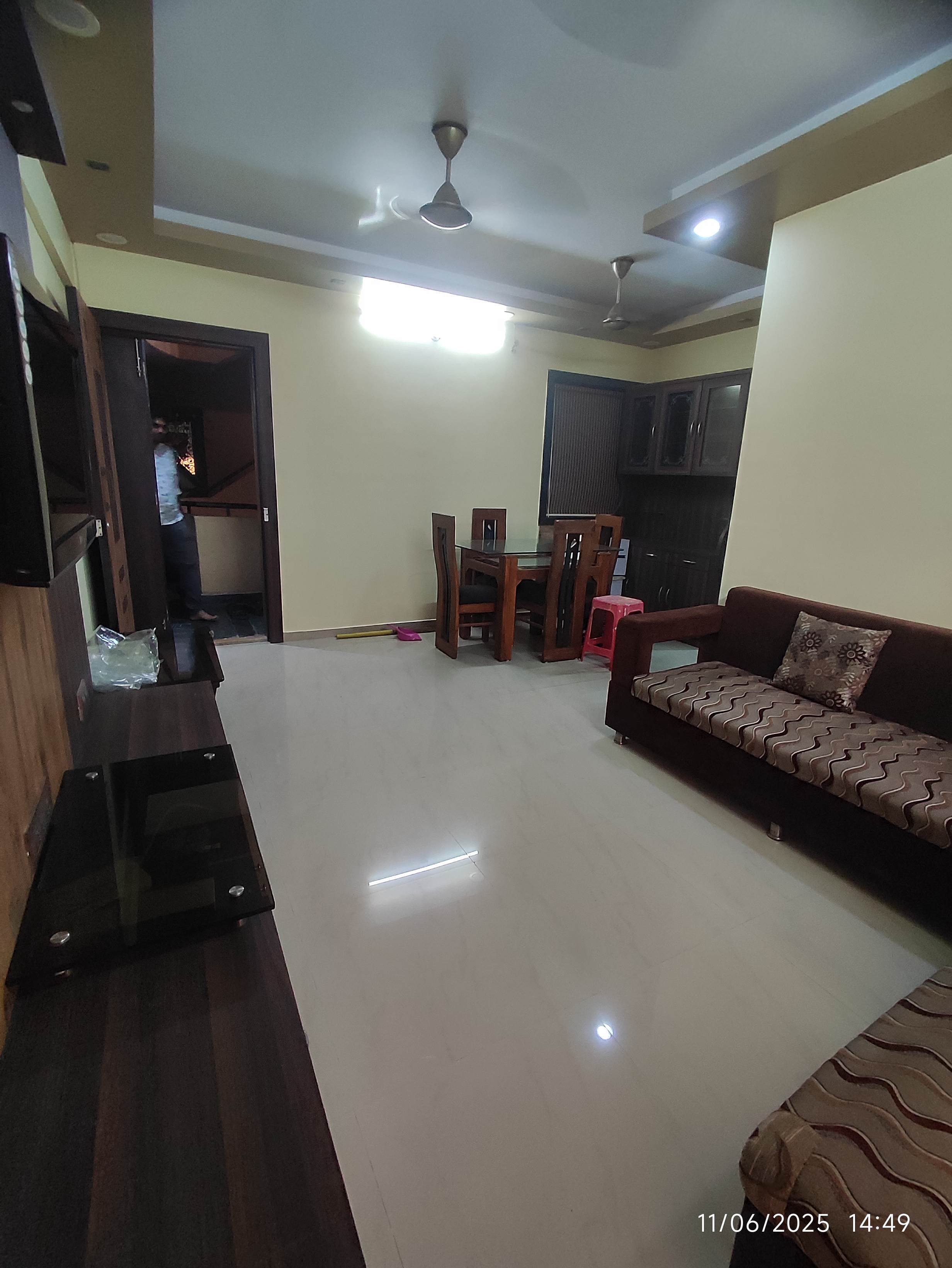 2 BHK + Pooja Room Apartment For Rent in Rustomjee Avenue M