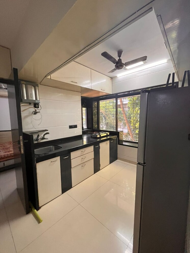 Kitchen, juhu 2 Bedroom 900 Sq.Ft. Apartment In Juhu Mumbai 8809283