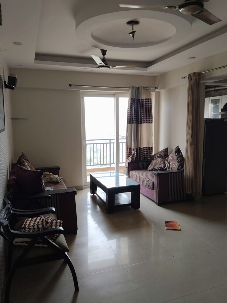 Living Room, sethi-max-royale 3 Bedroom 1650 Sq.Ft. Apartment In Sector 76 Noida 8809301