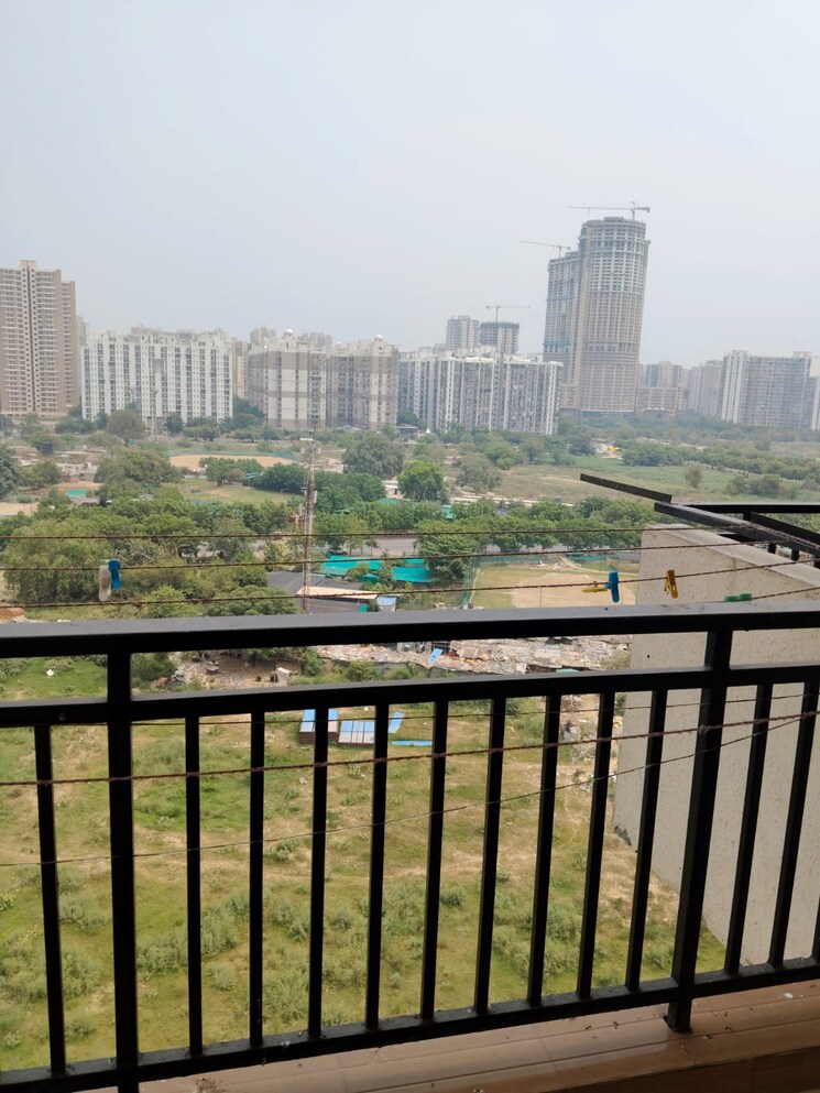 Balcony, sethi-max-royale 3 Bedroom 1650 Sq.Ft. Apartment In Sector 76 Noida 8809301