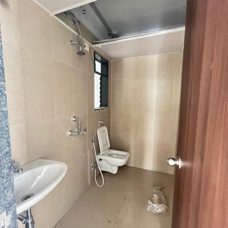 Bathroom, runwal-my-city-phase-ii-cluster-05 1 Bedroom 440 Sq.Ft. Apartment In Usarghar Gaon Thane 8809303