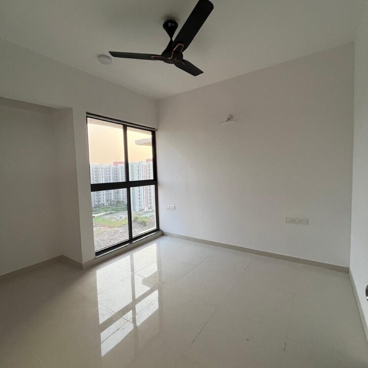 Room, lodha-palava-fresca-c-and-d 2.5 Bedroom 710 Sq.Ft. Apartment In Taloja Bypass Road Thane 8809307