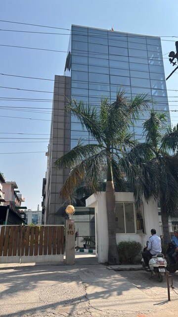  Office Space – Exterior View View at Sector 65 - for Rent