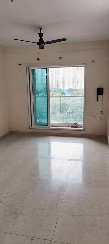 2 BHK Apartment For Rent in Dosti West County, Balkum Pada