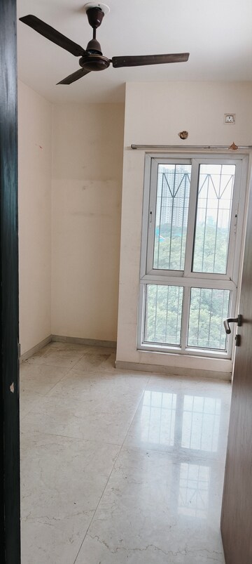 Bedroom in 2 BHK Apartment at Dosti West County, Balkum Pada – for Rent