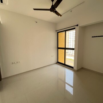 Room in 1 RK Apartment at Lodha Palava Azzurra A To D, Taloja Bypass Road – for Rent
