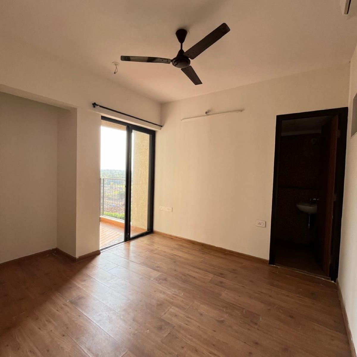 2 BHK + Pooja Room,Study Room Apartment For Rent in Lodha Palava Downtown