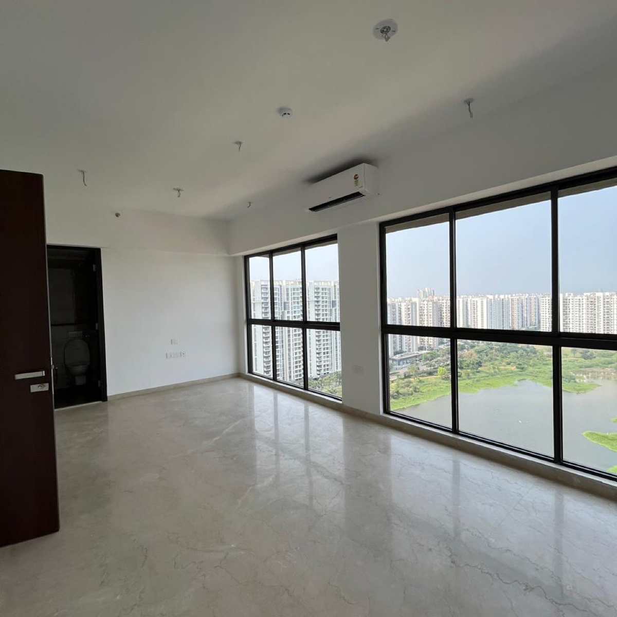 5 BHK + Pooja Room,Study Room 2440 Sq.Ft. Penthouse in Lodha Palava Serenity B