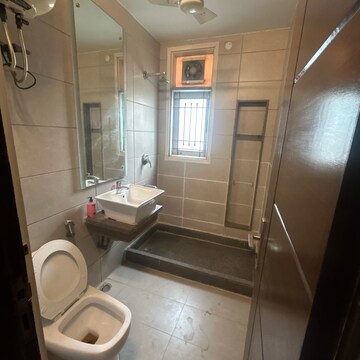 Bathroom in 1 RK Builder Floor at South Extension I – for Rent