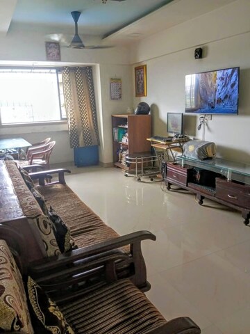 Living Room in 1.5 BHK Apartment at Vakola – for Sale