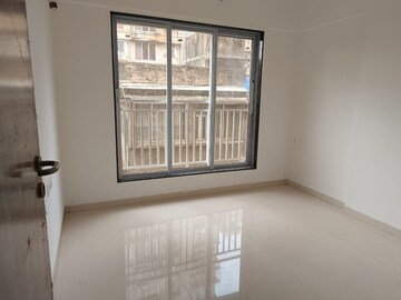 Room in 2 BHK Apartment at Yash Ina Apartments, Goregaon West – for Rent