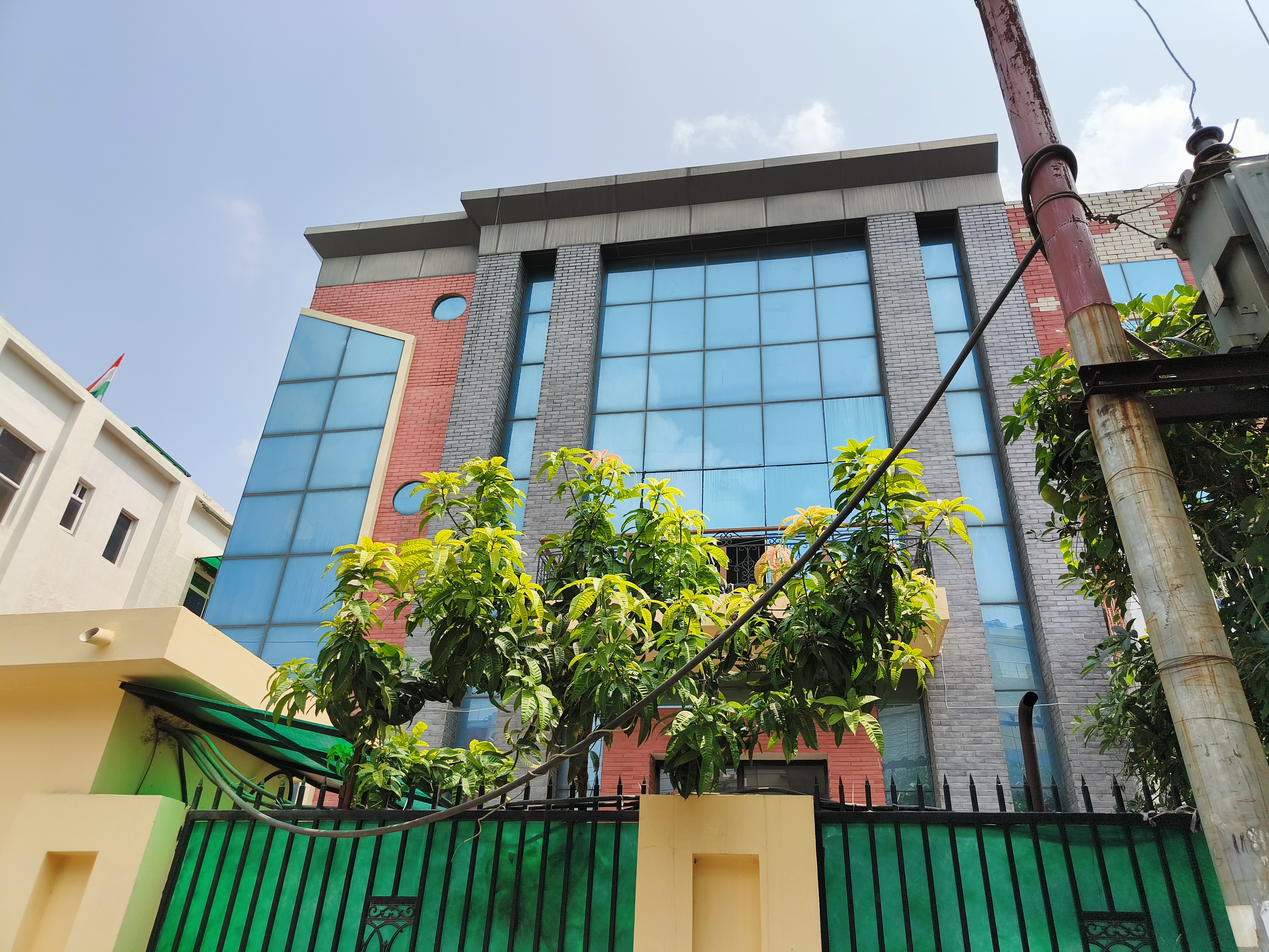 Office Space For Rent in Sector 8