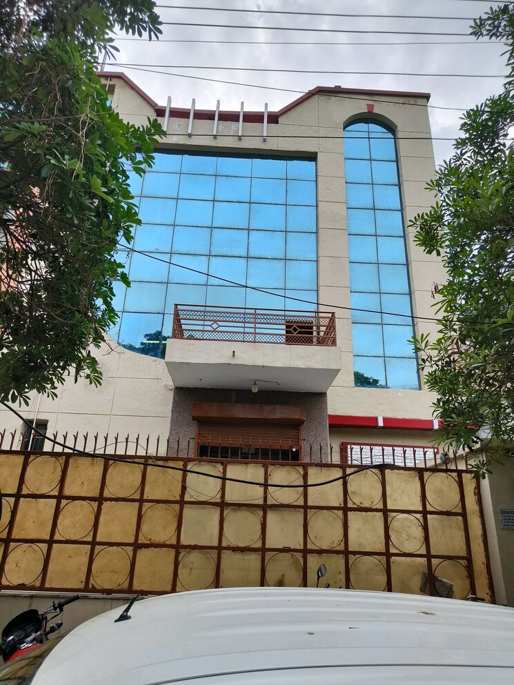 Exterior View, sector 8 Commercial Office Space 24000 Sq.Ft. In Sector 8 Noida 8809374
