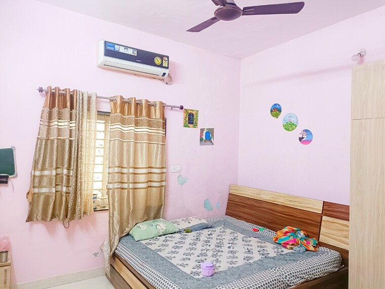 Bedroom, 9b saket nagar 5 Bedroom 2400 Sq.Ft. Independent House In 9b Saket Nagar Bhopal 8809366