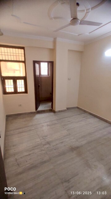 Room in 2 BHK Builder Floor at Kishangarh – for Rent