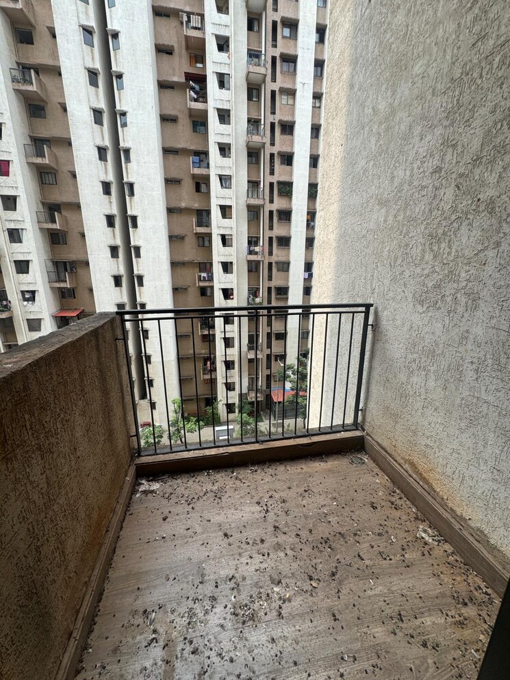 Balcony, lodha-palava-city-lakeshore-greens 1 Bedroom 516 Sq.Ft. Apartment In Dombivli East Thane 8809417