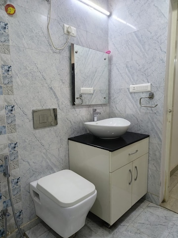 Bathroom in 3 BHK Builder Floor at Kohli One Malibu Town, Sector 47 – for Rent