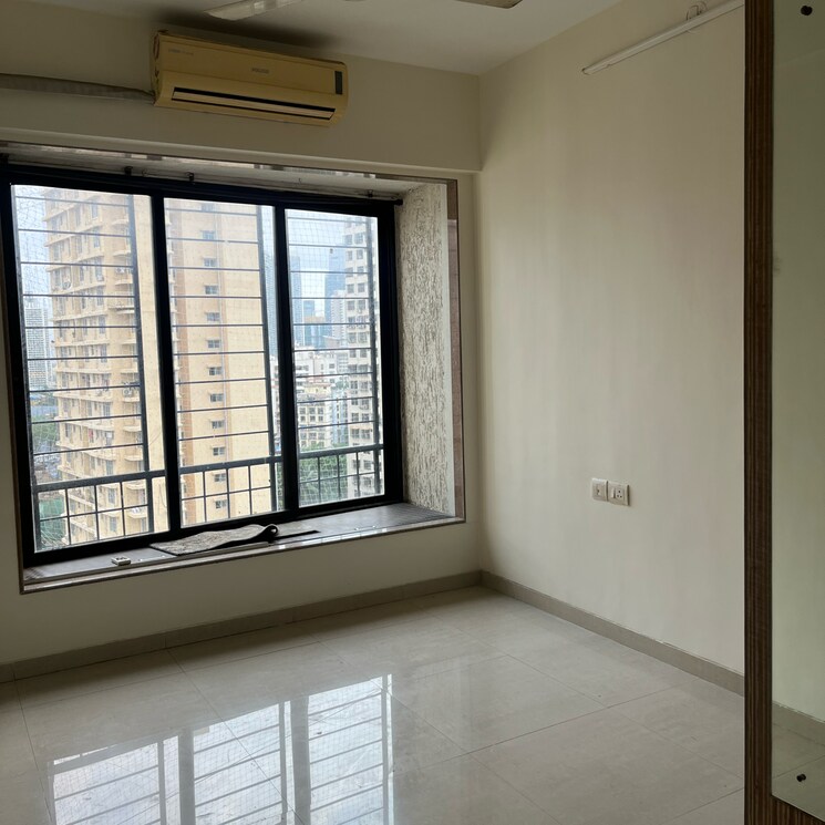 Room, riddhi-tower 2.5 Bedroom 900 Sq.Ft. Apartment In Riddhi Gardens Mumbai 8809441