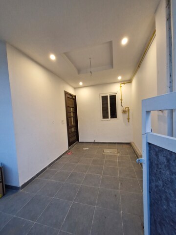 Master Bedroom in 3 BHK Independent House at Gms Road – for Rent