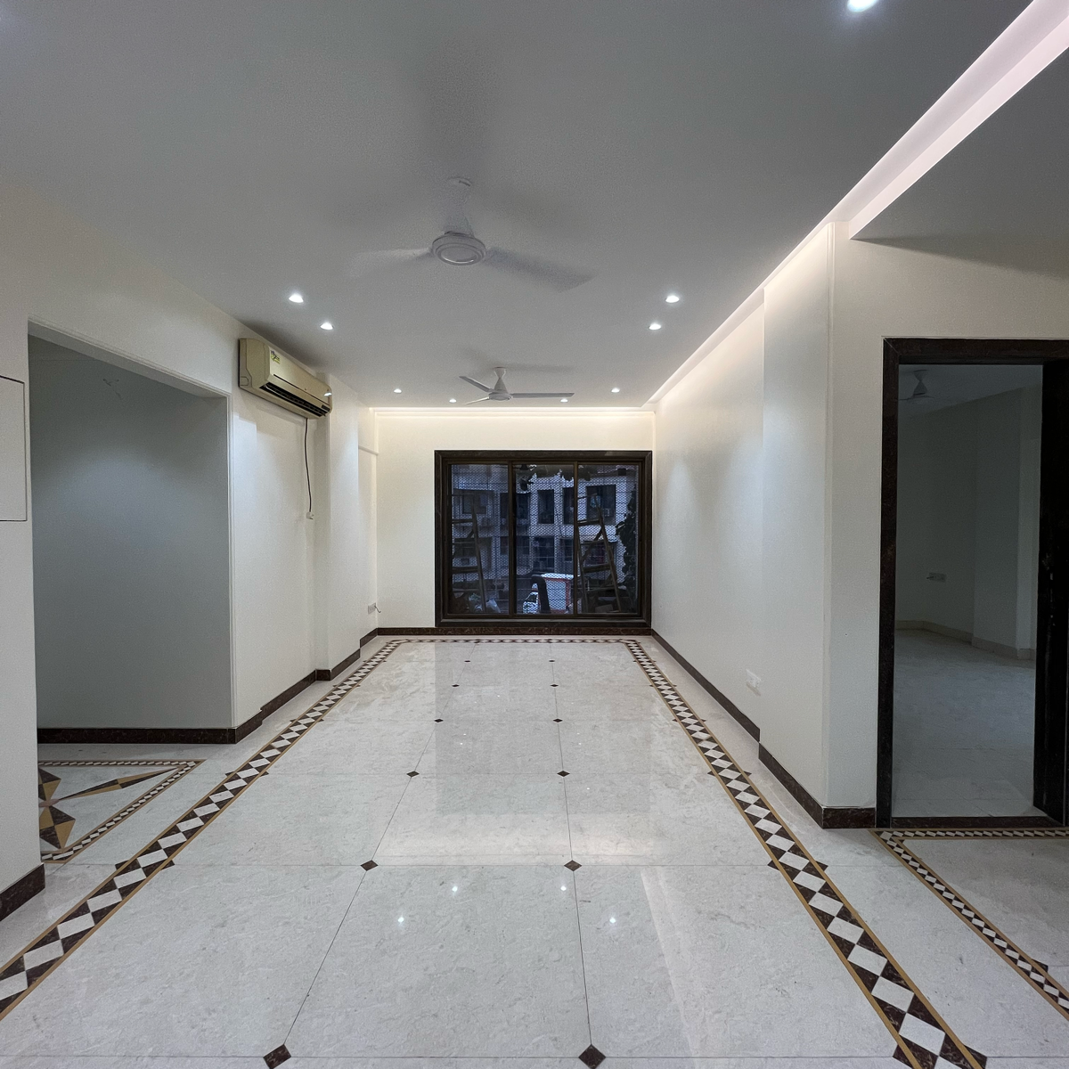 3 BHK + Extra Room Apartment For Rent in Riddhi Garden