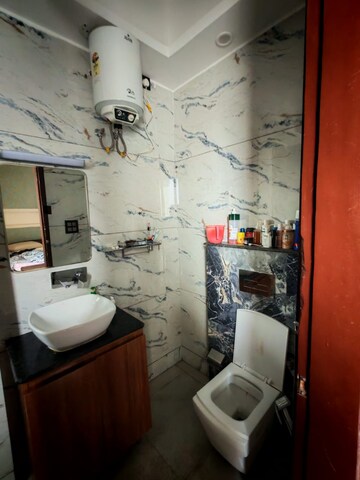 Master Bedroom in 3 BHK Builder Floor at Gms Road – for Rent