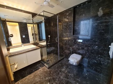 Bathroom in 4 BHK Builder Floor at Safdarjung Enclave – for Rent