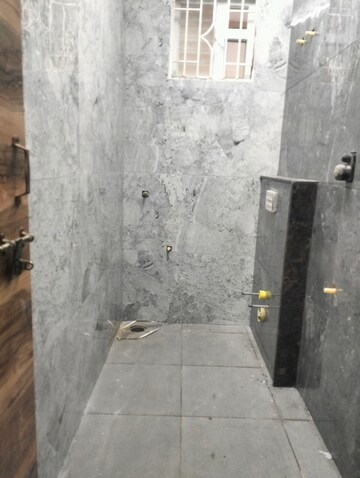 Building Lobby in 1 BHK Builder Floor at Hsr Layout – for Rent