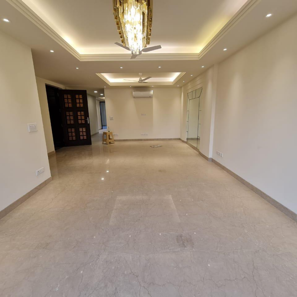 4 BHK + Servant Room Builder Floor For Rent in Veera Safdarjung Enclave