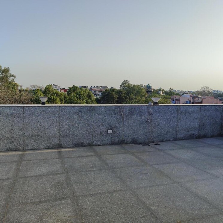 Swimming Pool, veera-safdarjung-enclave 4 Bedroom 2700 Sq.Ft. Builder Floor In Safdarjung Enclave Delhi 8809488