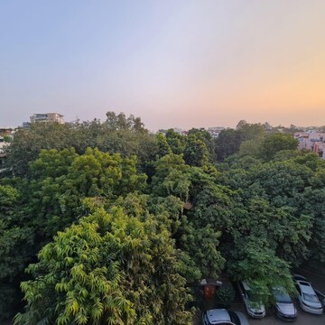 4 BHK Builder Floor – Garden View at Veera Safdarjung Enclave, Safdarjung Enclave - for Rent