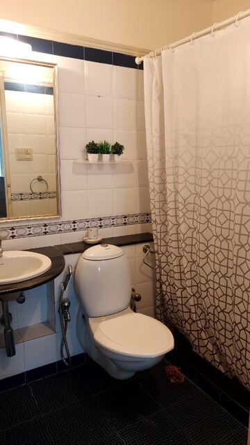 Bathroom in 2 BHK Apartment at Garden Apartments, Vittal Mallya Road – for Rent
