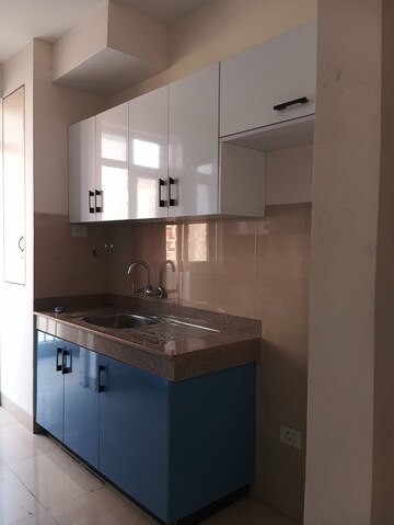 3 BHK Apartment For Rent in Emaar Emerald Estate, Sector 65