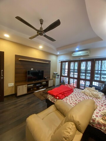 Bedroom in 4 BHK Apartment at Prestige Aster Apartments, Langford Town – for Rent