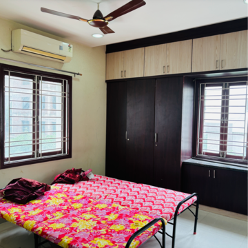 Bedroom in 3 BHK Builder Floor at Madhapur – for Rent