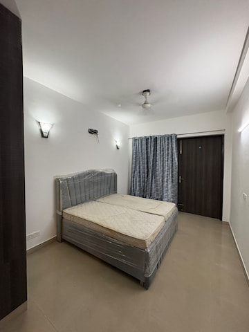 Bedroom in 3 BHK Apartment at DLF Regency Park II, Sector 27 – for Sale