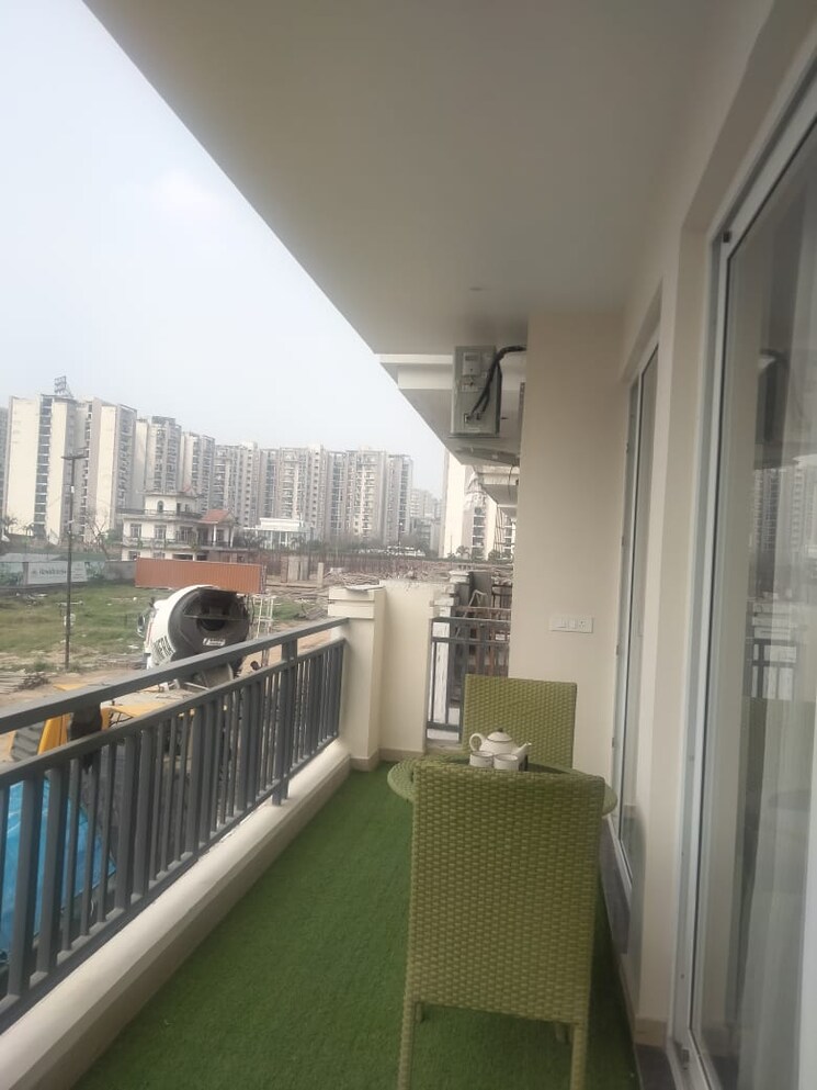 Balcony, green-valley-residencia 3 Bedroom 1737 Sq.Ft. Apartment In Ghazipur Zirakpur 8809532