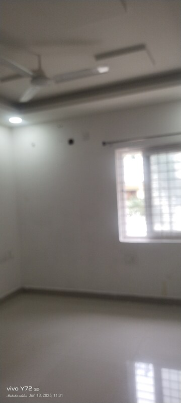 Room in 3 BHK Apartment at Pavani Laxmi Nivas, Madhapur – for Rent